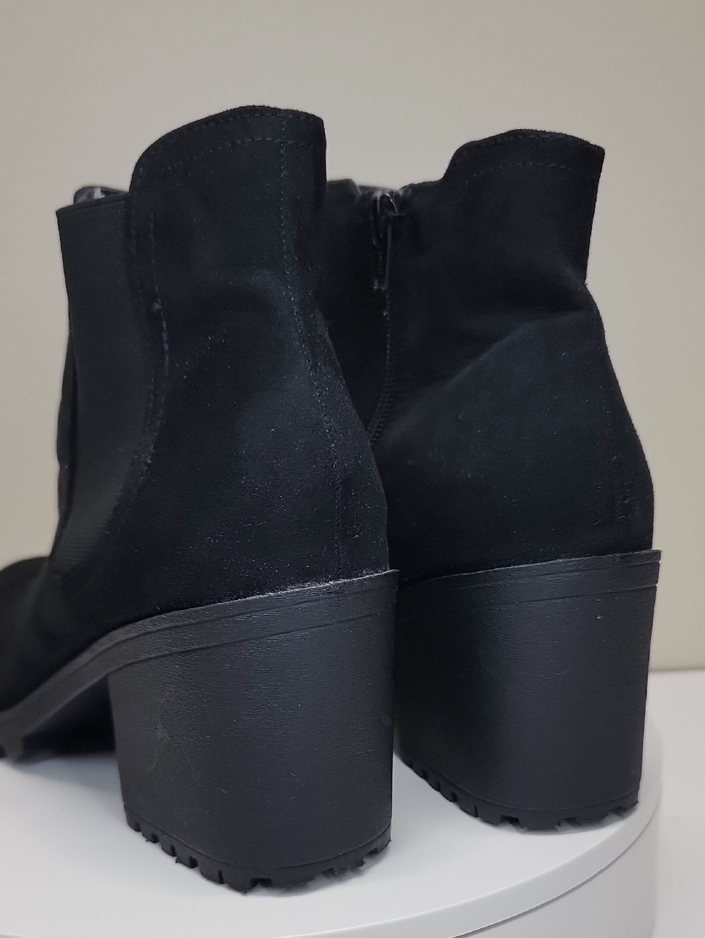 Sun + Stone NEW IN BOX Black Faux Suede Booties Sz 11 - Picture 4 of 12